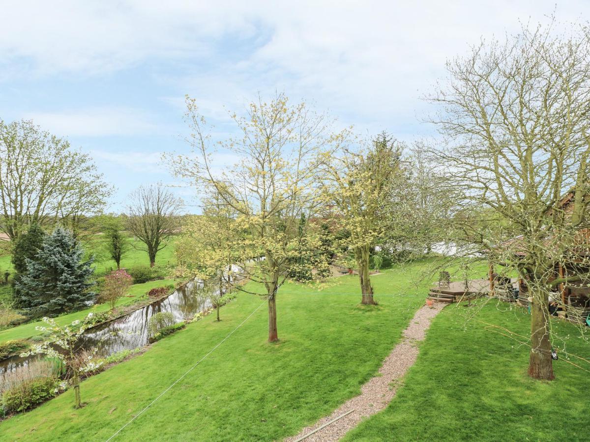 Riverside Lodge Norton  Bagian luar foto